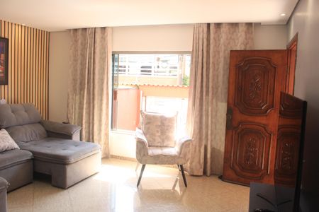 Casa à venda com 268m², 3 quartos e 5 vagasSala