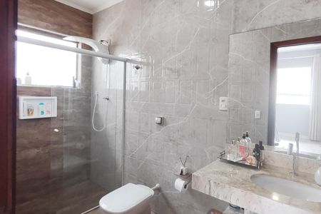 Casa à venda com 268m², 3 quartos e 5 vagasBanheiro da Suíte