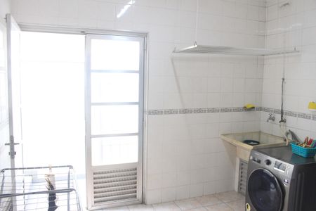 Casa à venda com 268m², 3 quartos e 5 vagasÁrea de Serviço