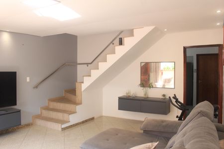 Casa à venda com 268m², 3 quartos e 5 vagasSala