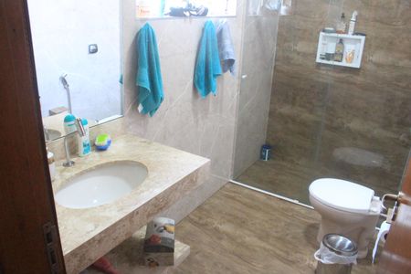 Casa à venda com 268m², 3 quartos e 5 vagasBanheiro 2