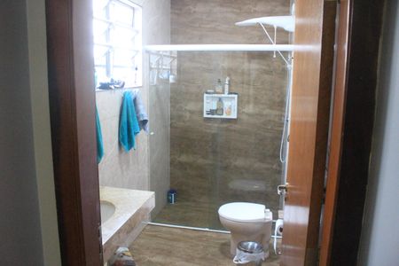 Casa à venda com 268m², 3 quartos e 5 vagasBanheiro 2