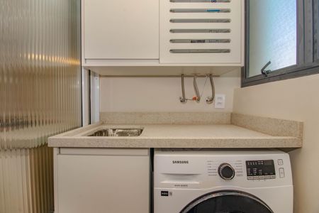 Apartamento à venda com 71m², 2 quartos e 1 vaga Apartamento à venda com 71m², 2 quartos e 1 vagaCozinha e Área de Serviço