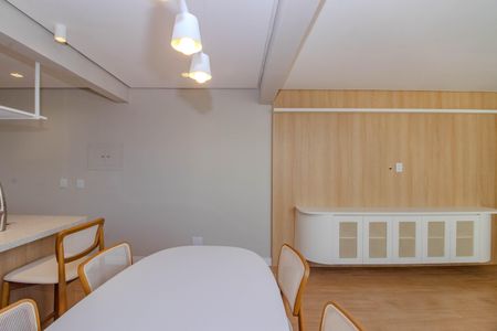 Apartamento à venda com 71m², 2 quartos e 1 vaga Apartamento à venda com 71m², 2 quartos e 1 vagaSala