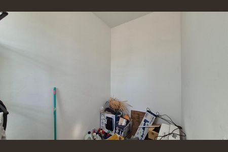 Quarto de serviço de apartamento à venda com 2 quartos, 82m² em Parque Jaçatuba, Santo André