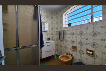 Banheiro  de apartamento à venda com 2 quartos, 82m² em Parque Jaçatuba, Santo André