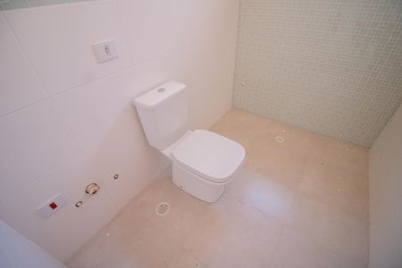 Casa à venda com 315m², 3 quartos e 3 vagasBANHEIRO DA SUÍTE 1