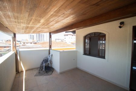Casa à venda com 315m², 3 quartos e 3 vagasVARANDA