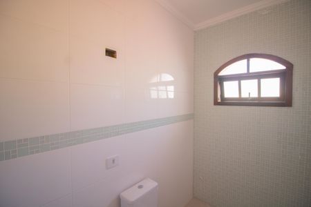 Casa à venda com 315m², 3 quartos e 3 vagasBANHEIRO DA SUÍTE 1