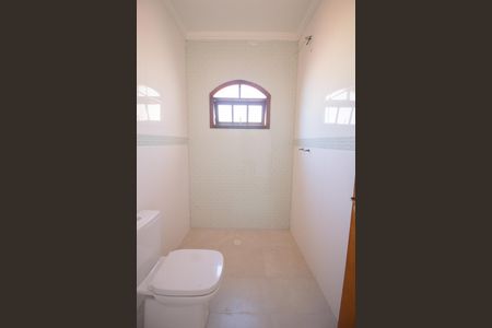 Casa à venda com 315m², 3 quartos e 3 vagasBANHEIRO DA SUÍTE 1