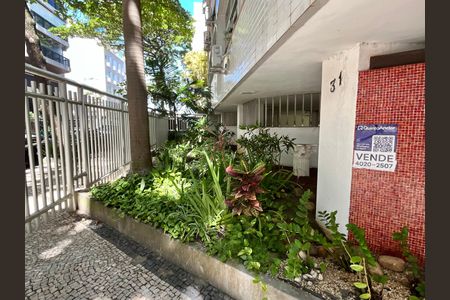 Apartamento à venda com 100m², 2 quartos e sem vagaPLACA