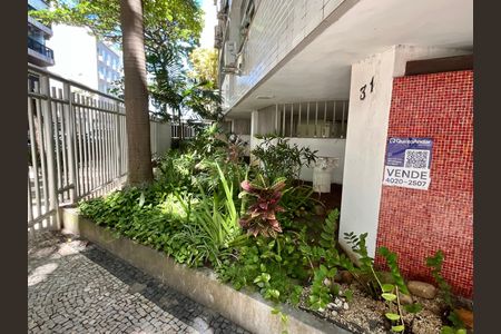 Apartamento à venda com 100m², 2 quartos e sem vagaPLACA
