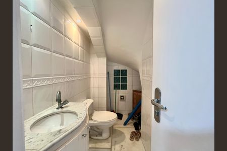 Apartamento à venda com 100m², 2 quartos e sem vagaLAVABO