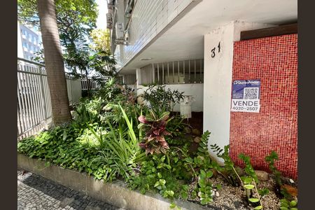 Apartamento à venda com 100m², 2 quartos e sem vagaPLACA