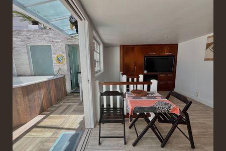 Apartamento à venda com 100m², 2 quartos e sem vagaCOBERTURA 