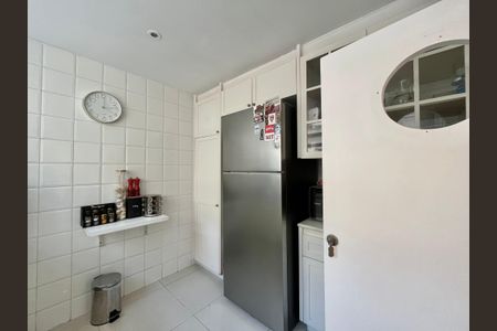 Apartamento à venda com 100m², 2 quartos e sem vagaCOZINHA