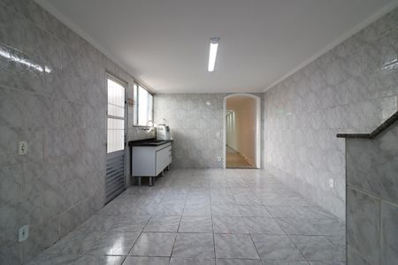 Casa para alugar com 170m², 2 quartos e 3 vagas Casa para alugar com 170m², 2 quartos e 3 vagasCozinha