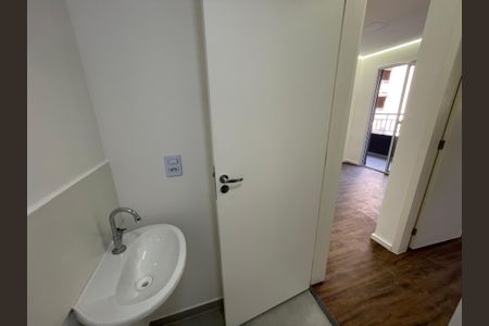 Apartamento para alugar com 58m², 2 quartos e 1 vaga Apartamento para alugar com 58m², 2 quartos e 1 vagaBanheiro