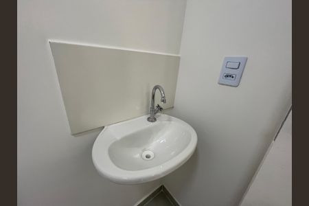 Apartamento para alugar com 58m², 2 quartos e 1 vaga Apartamento para alugar com 58m², 2 quartos e 1 vagaBanheiro