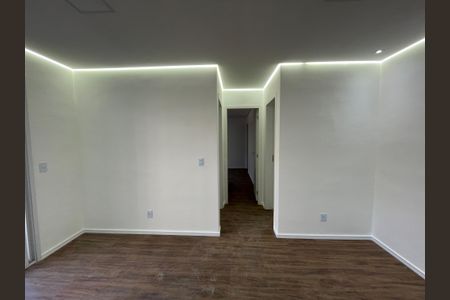 Apartamento para alugar com 58m², 2 quartos e 1 vaga Apartamento para alugar com 58m², 2 quartos e 1 vagaSala