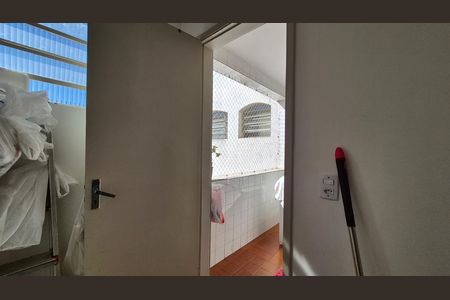 Quarto de serviço de apartamento à venda com 2 quartos, 82m² em Parque Jaçatuba, Santo André