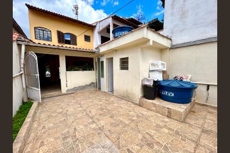 Casa à venda com 156m², 2 quartos e 2 vagasQuintal