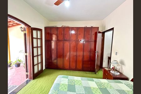 Casa à venda com 156m², 2 quartos e 2 vagasQuarto Suíte