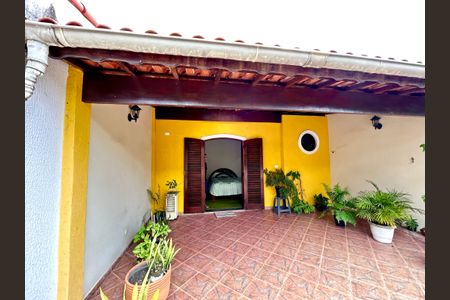 Casa à venda com 156m², 2 quartos e 2 vagasVaranda da Suíte 