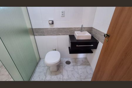 Apartamento à venda com 85m², 2 quartos e 1 vaga Apartamento à venda com 85m², 2 quartos e 1 vagaBanheiro Social