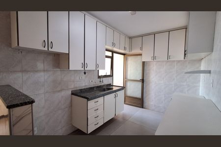 Apartamento à venda com 85m², 2 quartos e 1 vaga Apartamento à venda com 85m², 2 quartos e 1 vagaCozinha