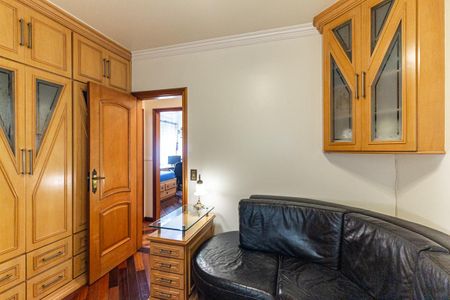 Apartamento à venda com 126m², 3 quartos e 2 vagasQuarto 3