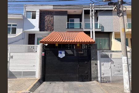 Casa à venda com 230m², 3 quartos e 4 vagasFachada