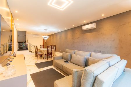 Casa à venda com 230m², 3 quartos e 4 vagasSala