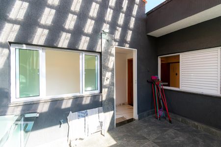 Casa à venda com 230m², 3 quartos e 4 vagasVaranda