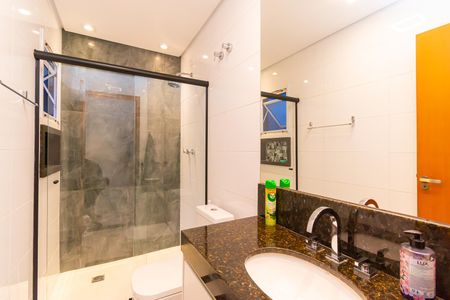 Casa à venda com 230m², 3 quartos e 4 vagasBanheiro 2