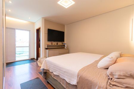 Casa à venda com 230m², 3 quartos e 4 vagasSuíte