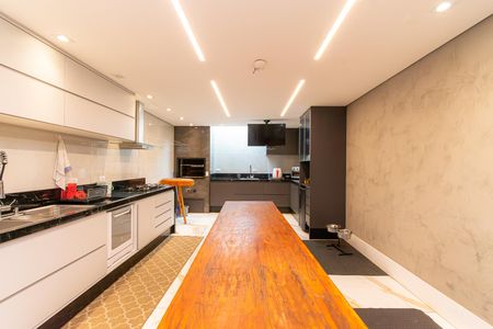 Casa à venda com 230m², 3 quartos e 4 vagasCozinha
