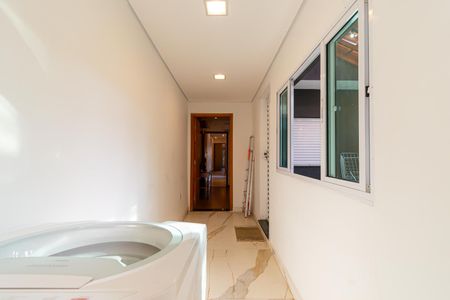 Casa à venda com 230m², 3 quartos e 4 vagasÁrea de Serviço