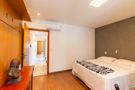 Casa à venda com 230m², 3 quartos e 4 vagasQuarto 2