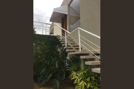 Casa de condomínio para alugar com 317m², 3 quartos e 9 vagas Casa de condomínio para alugar com 317m², 3 quartos e 9 vagasÁrea externa