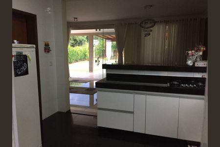 Cozinha de casa de condomínio para alugar com 3 quartos, 317m² em RUA FALCAO S/N, Mogi das Cruzes