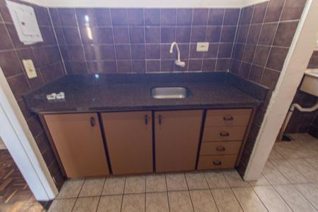 Apartamento para alugar com 55m², 2 quartos e sem vaga Apartamento para alugar com 55m², 2 quartos e sem vagaCozinha e Área de Serviço