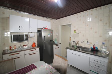 Casa à venda com 120m², 2 quartos e 2 vagasCozinha