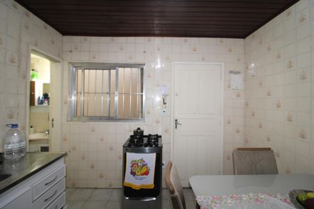 Casa à venda com 120m², 2 quartos e 2 vagasCozinha