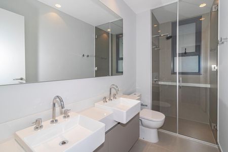 Apartamento para alugar com 143m², 3 quartos e 2 vagas Apartamento para alugar com 143m², 3 quartos e 2 vagasBanheiro da Suíte 1