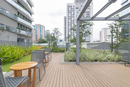 Apartamento para alugar com 143m², 3 quartos e 2 vagas Apartamento para alugar com 143m², 3 quartos e 2 vagasÁrea comum - Lounge externo