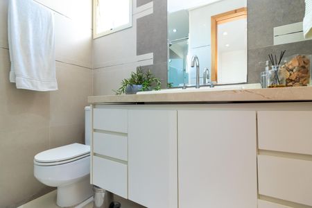 Apartamento à venda com 148m², 3 quartos e 3 vagasBanheiro da Suíte 1