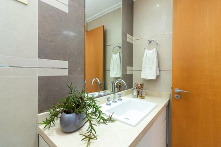 Apartamento à venda com 148m², 3 quartos e 3 vagasBanheiro da Suíte 1