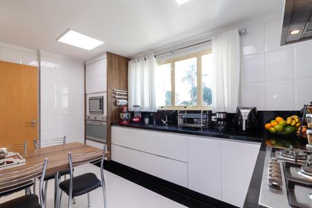 Apartamento à venda com 148m², 3 quartos e 3 vagasCozinha