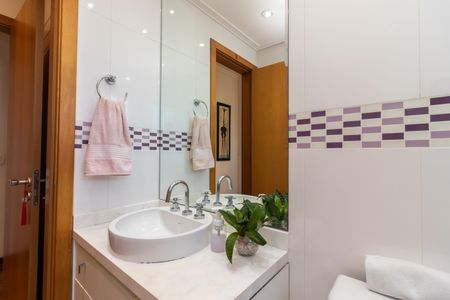 Apartamento à venda com 148m², 3 quartos e 3 vagasBanheiro da Suíte 2